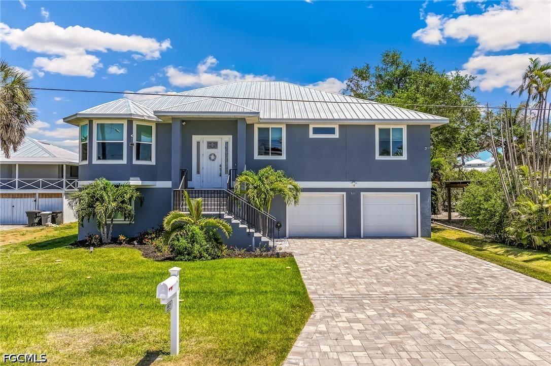 5809 Lauder St., Fort Myers Beach, FL 33931