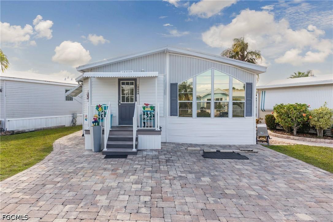 10848 Vireo Cir., Estero, FL 33928
