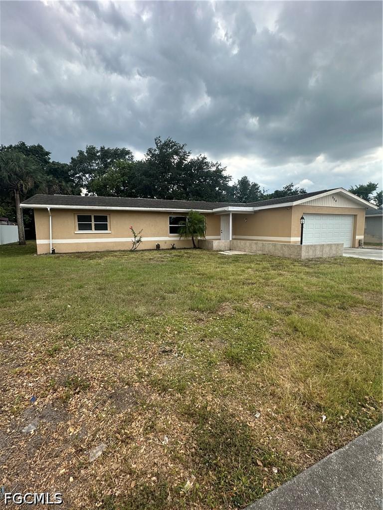 904 Leeland Hights Blvd., Lehigh Acres, FL 33936