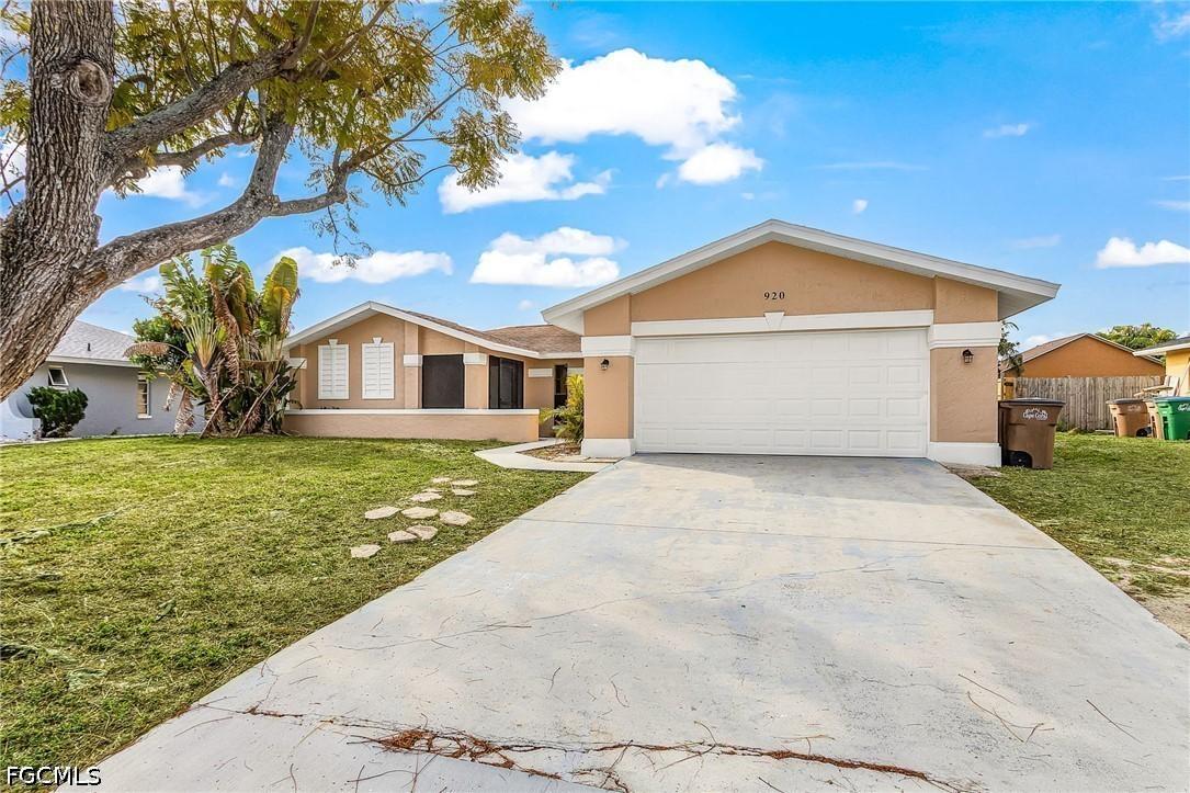 920 SE 21st St., Cape Coral, FL 33990