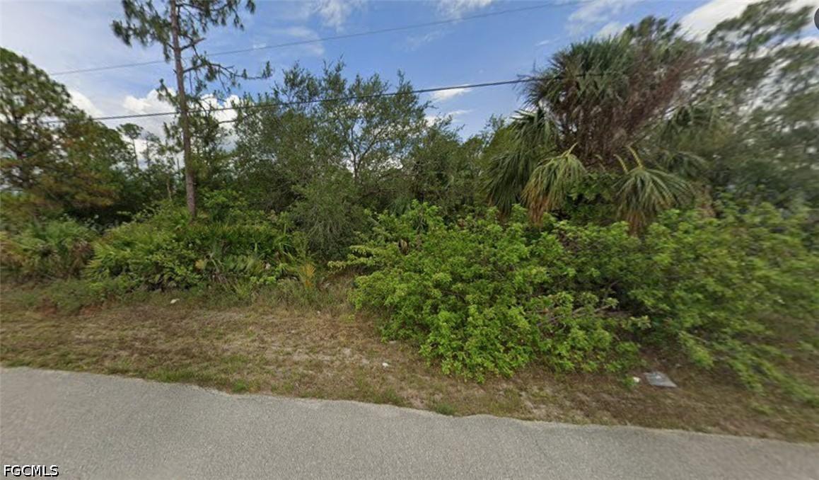 2410 Carlton Ave., Lehigh Acres, FL 33971