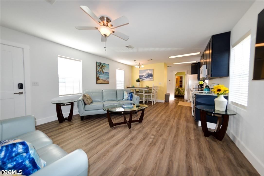 19 Helen Ln., Fort Myers Beach, FL 33931