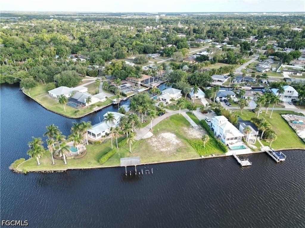 4567 E Riverside Dr., Fort Myers, FL 33905