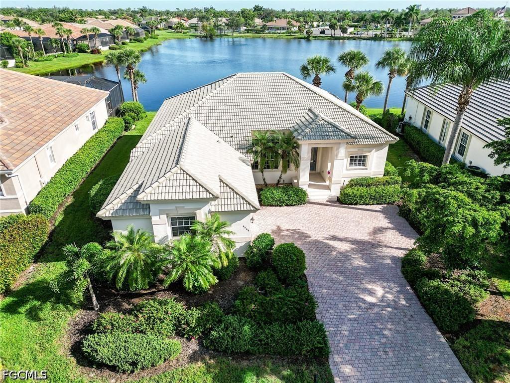8864 New Castle Dr., Fort Myers, FL 33908