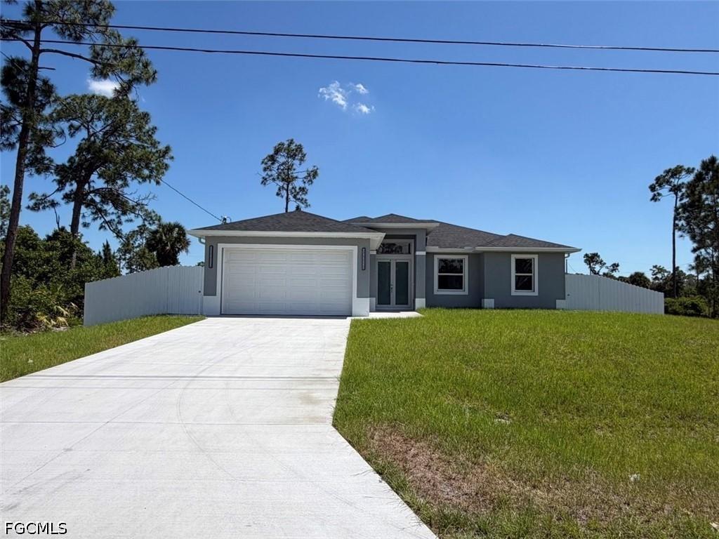 846 Runble St., Lehigh Acres, FL 33974