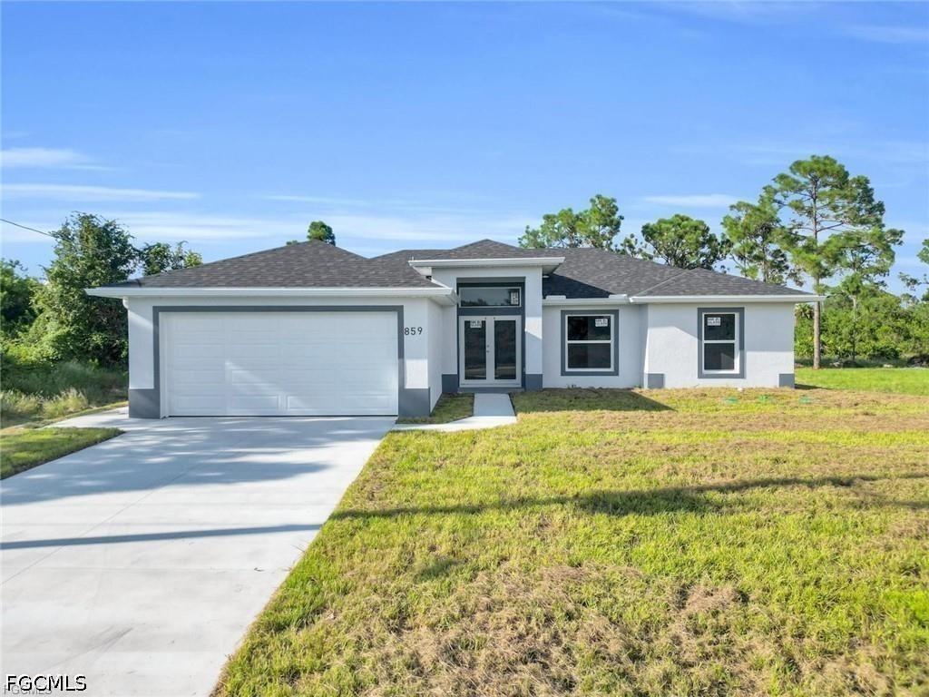 859 Chicago St., Lehigh Acres, FL 33974