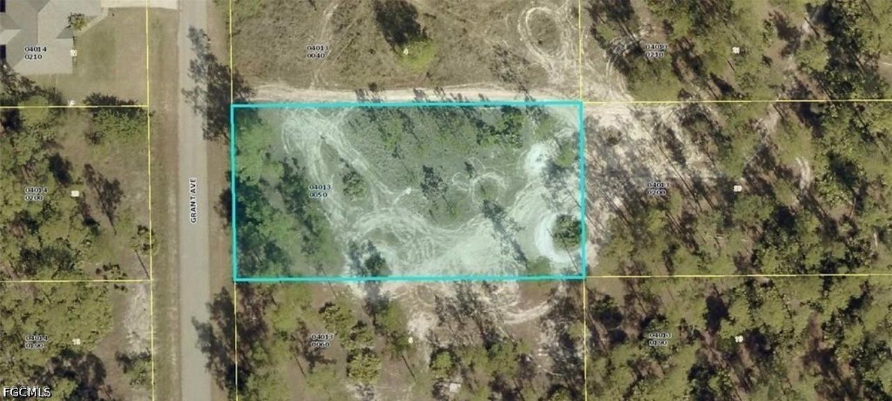 914 Grant Ave., Lehigh Acres, FL 33972