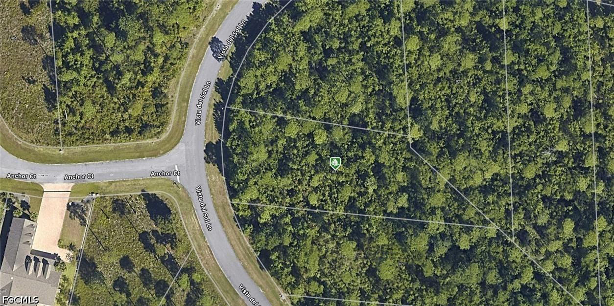 827 Vista Del Sol Ln., Panama City, FL 32404
