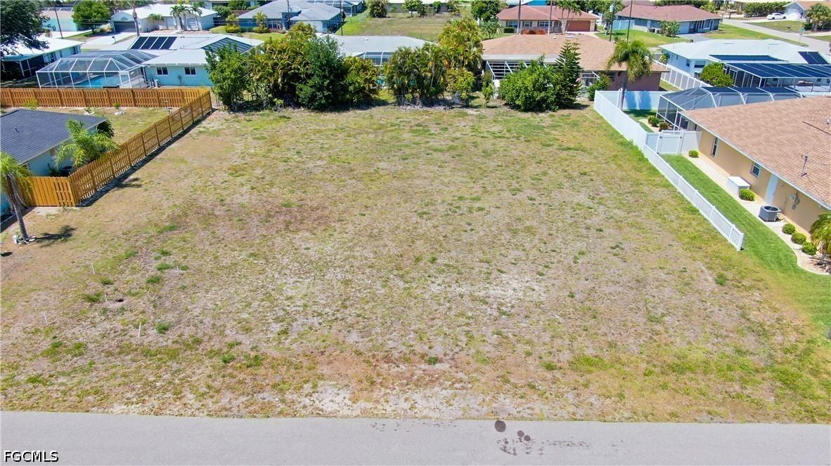 801 SE 33rd St., Cape Coral, FL 33904