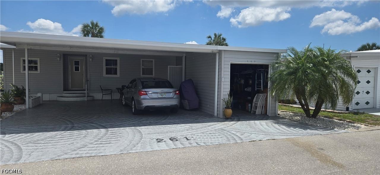 261 Palmer Blvd., North Fort Myers, FL 33903