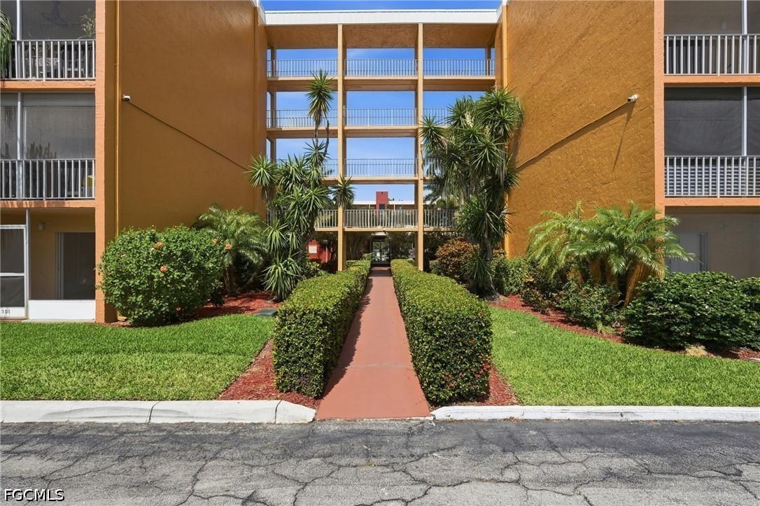 2366 E Mall Dr. #403, Fort Myers, FL 33901