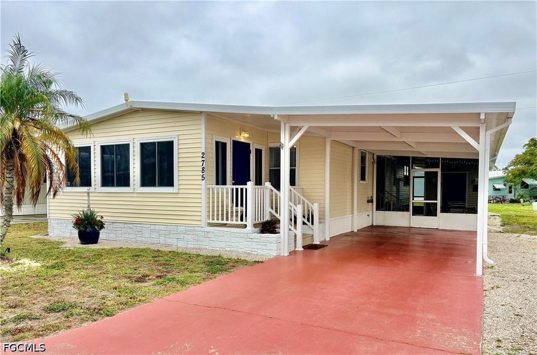 2785 Wedgewood Dr., North Fort Myers, FL 33917