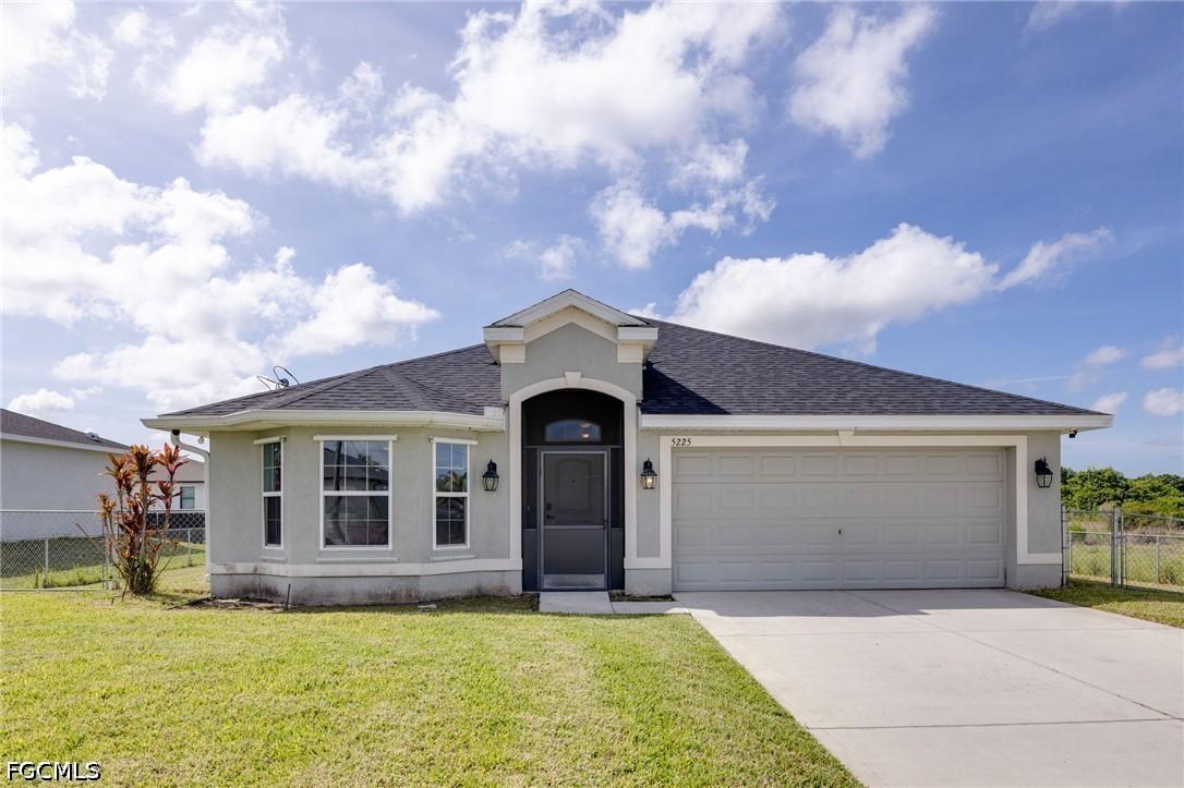 5225 Baron St., Lehigh Acres, FL 33971