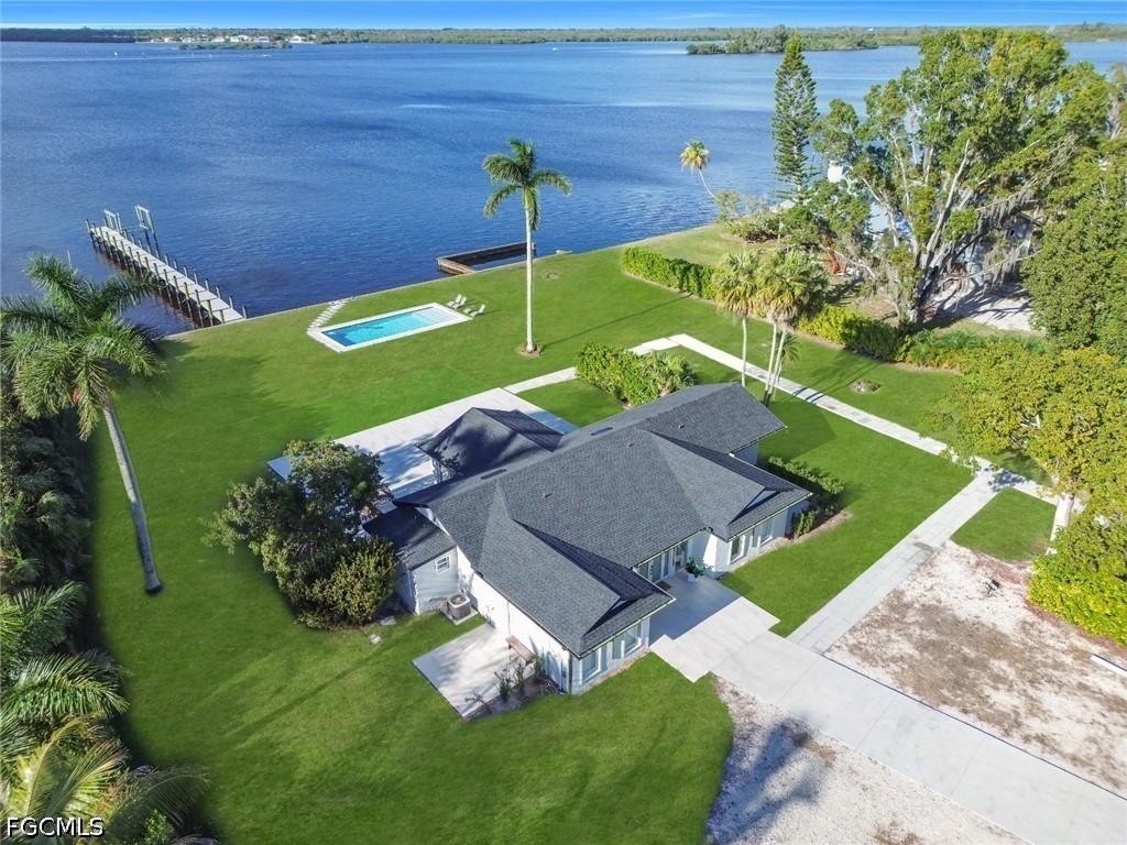 4369 Cypress Ln., Fort Myers, FL 33905