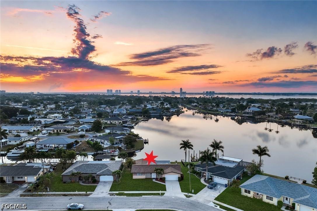 4530 Vinsetta Ave., North Fort Myers, FL 33903