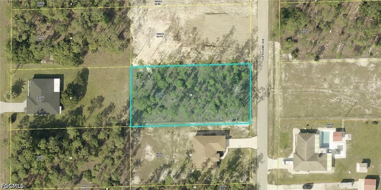 1307 Cleveland Ave., Lehigh Acres, FL 33972