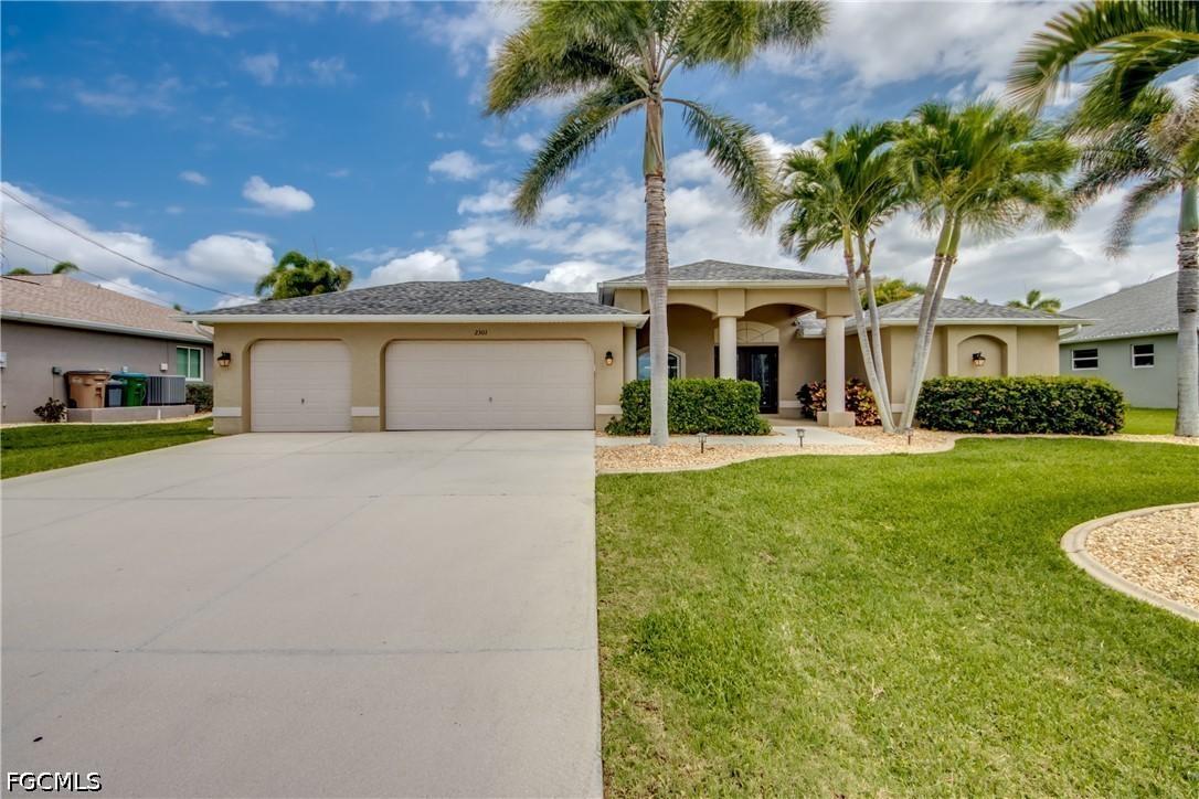2301 SW 28th Ln., Cape Coral, FL 33914