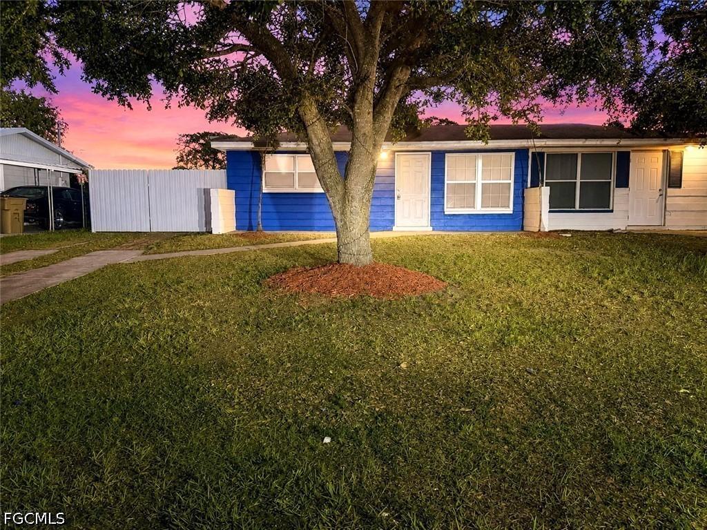 1116 Vineyard St., Lehigh Acres, FL 33936