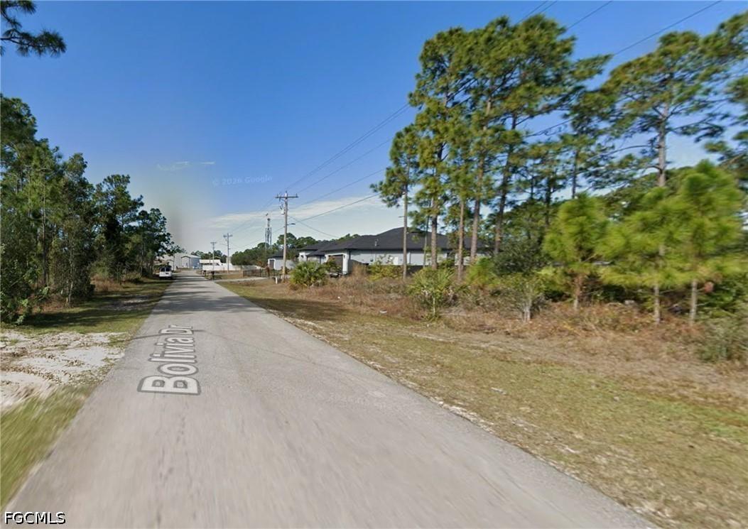 925 Bolivia Dr., Lehigh Acres, FL 33974
