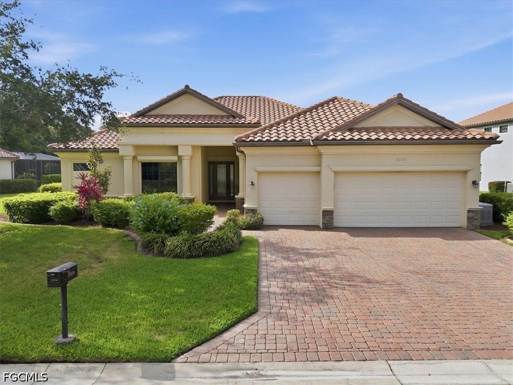 12526 Fairmont Dr., Fort Myers, FL 33913