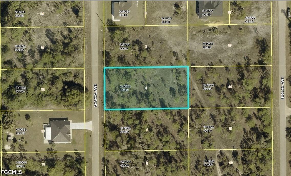 918 Acacia Ave., Lehigh Acres, FL 33972