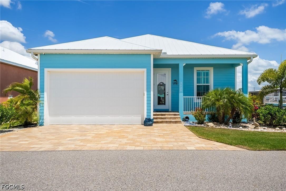 3026 Trawler Ln., St James City, FL 33956