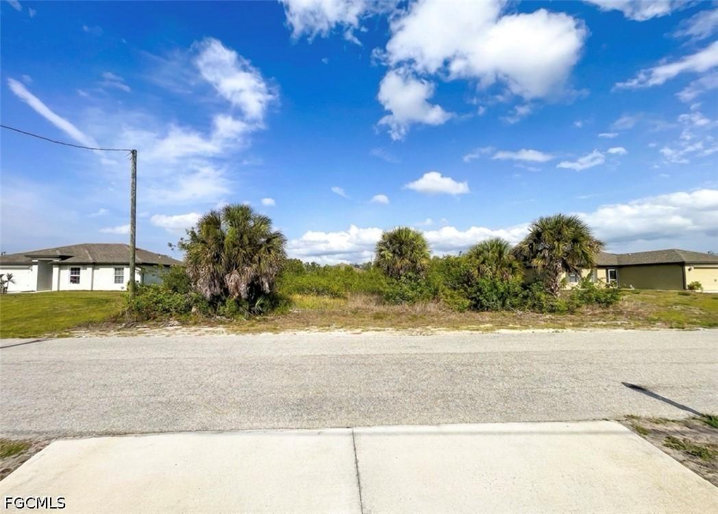 837 Youngreen Dr., Fort Myers, FL 33913