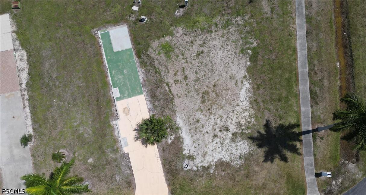 105 Oak Ln., Fort Myers, FL 33908