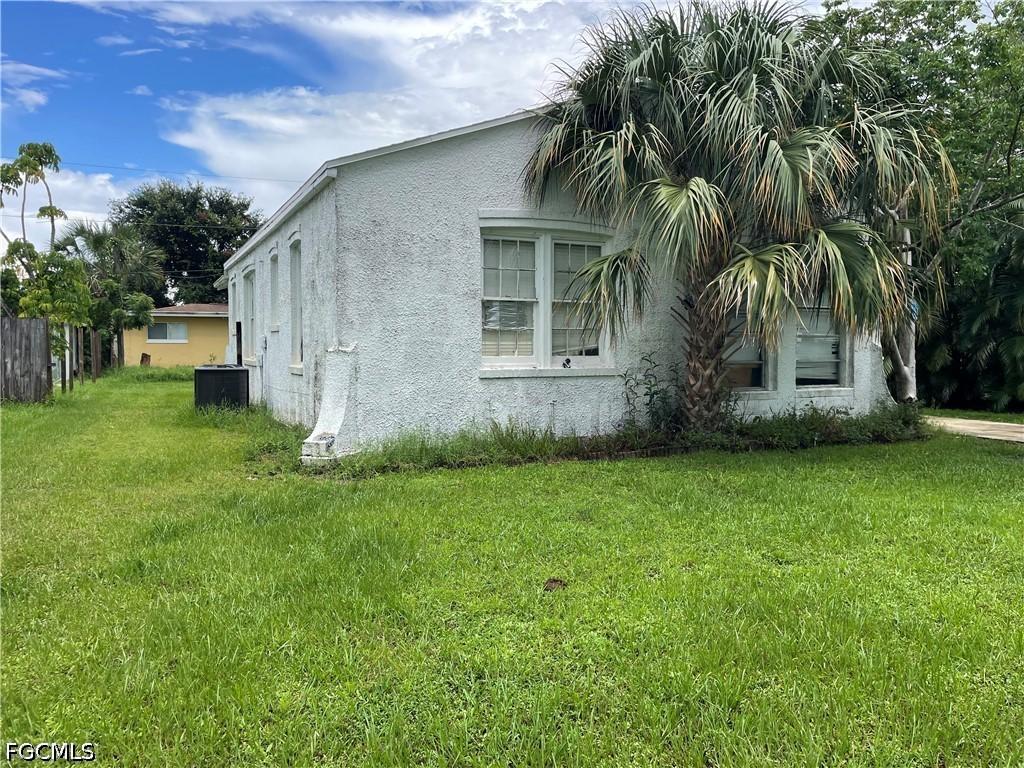 3835 Lake St., Fort Myers, FL 33901