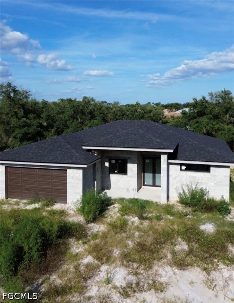 2203 Wayne Ave., Lehigh Acres, FL 33973