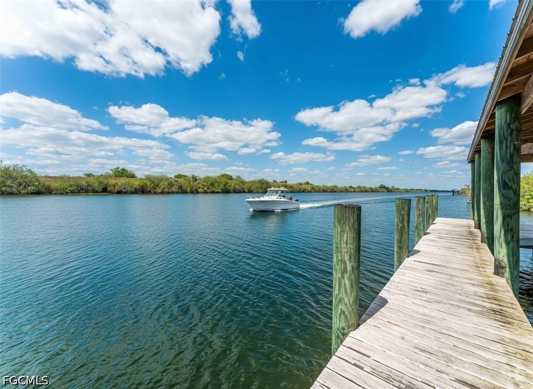 1589 Frontier Cir., Labelle, FL 33935