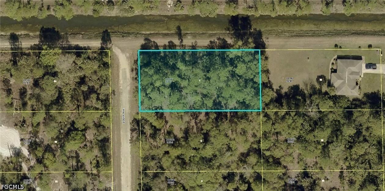 722 Louis Ave., Lehigh Acres, FL 33972