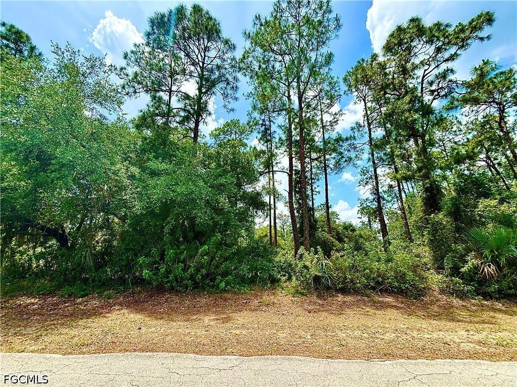 205 Robert Ave., Lehigh Acres, FL 33936