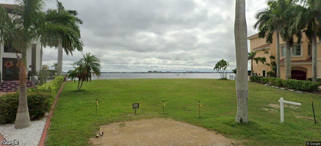 362 Bayshore Dr., Cape Coral, FL 33904