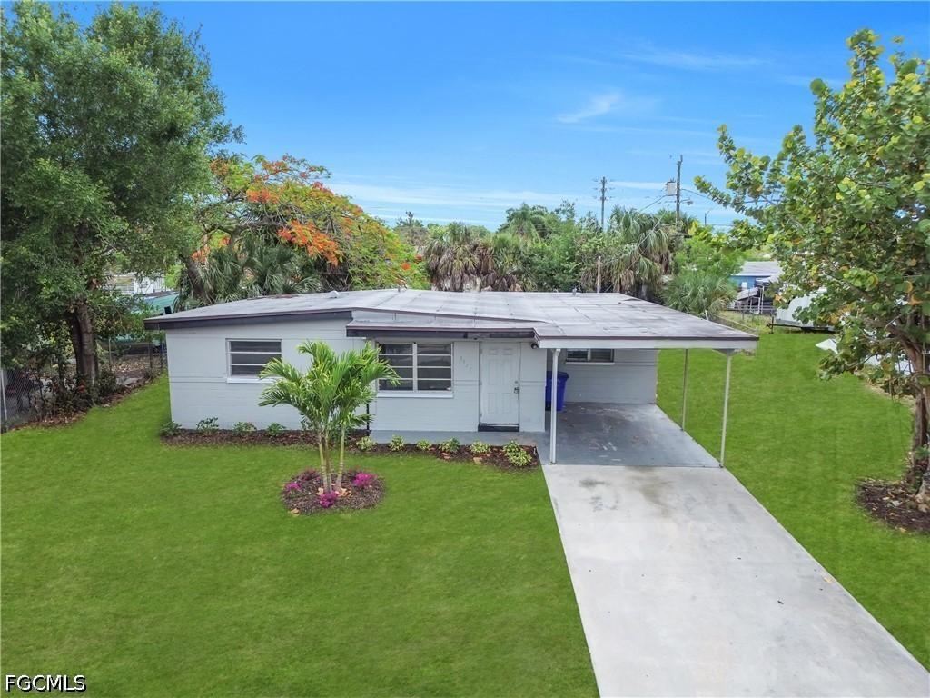 1527 Gardenia Ave., Fort Myers, FL 33916