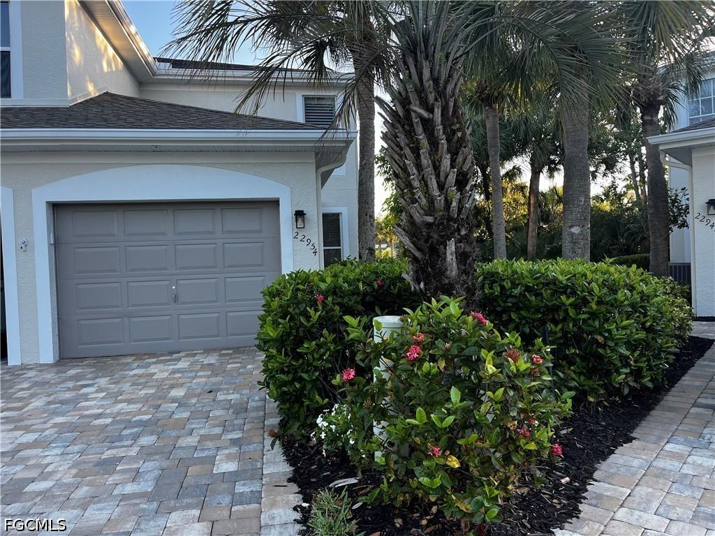 22954 Lone Oak Dr., Estero, FL 33928
