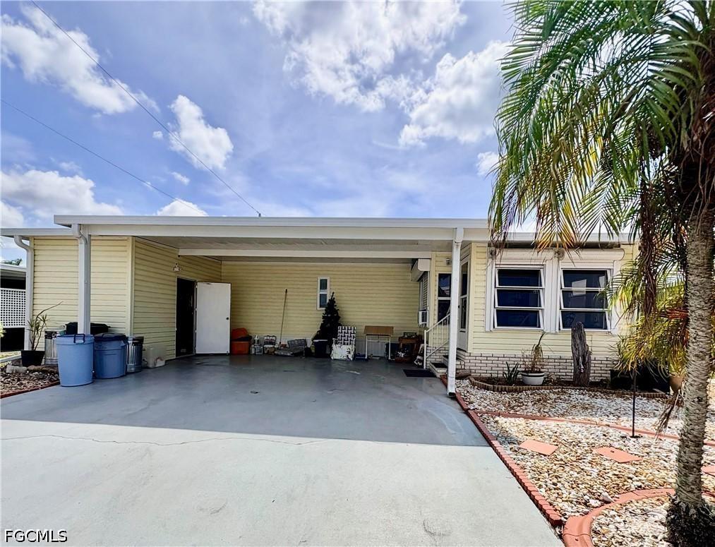 3134 Linwood Dr., North Fort Myers, FL 33917