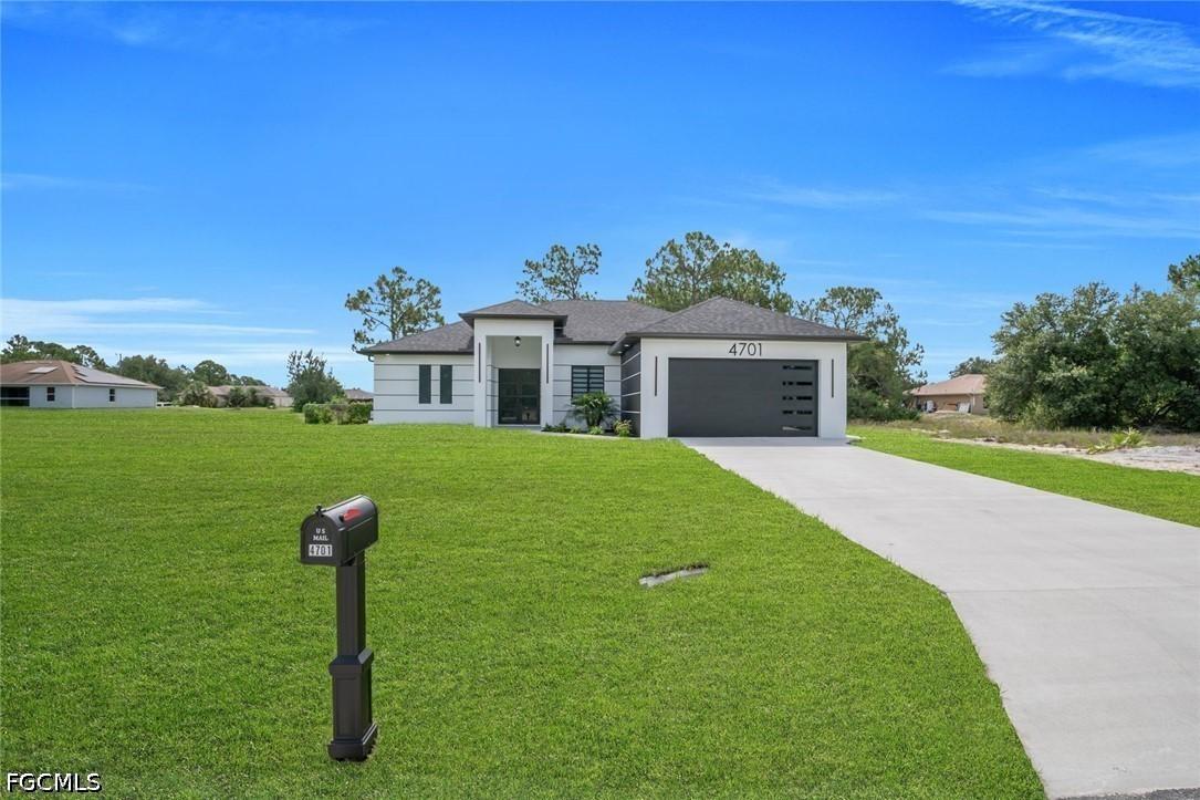4701 Inez Ave., Lehigh Acres, FL 33976