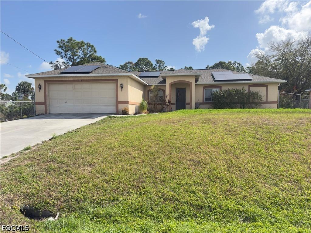817 Holmes Ave., Lehigh Acres, FL 33974