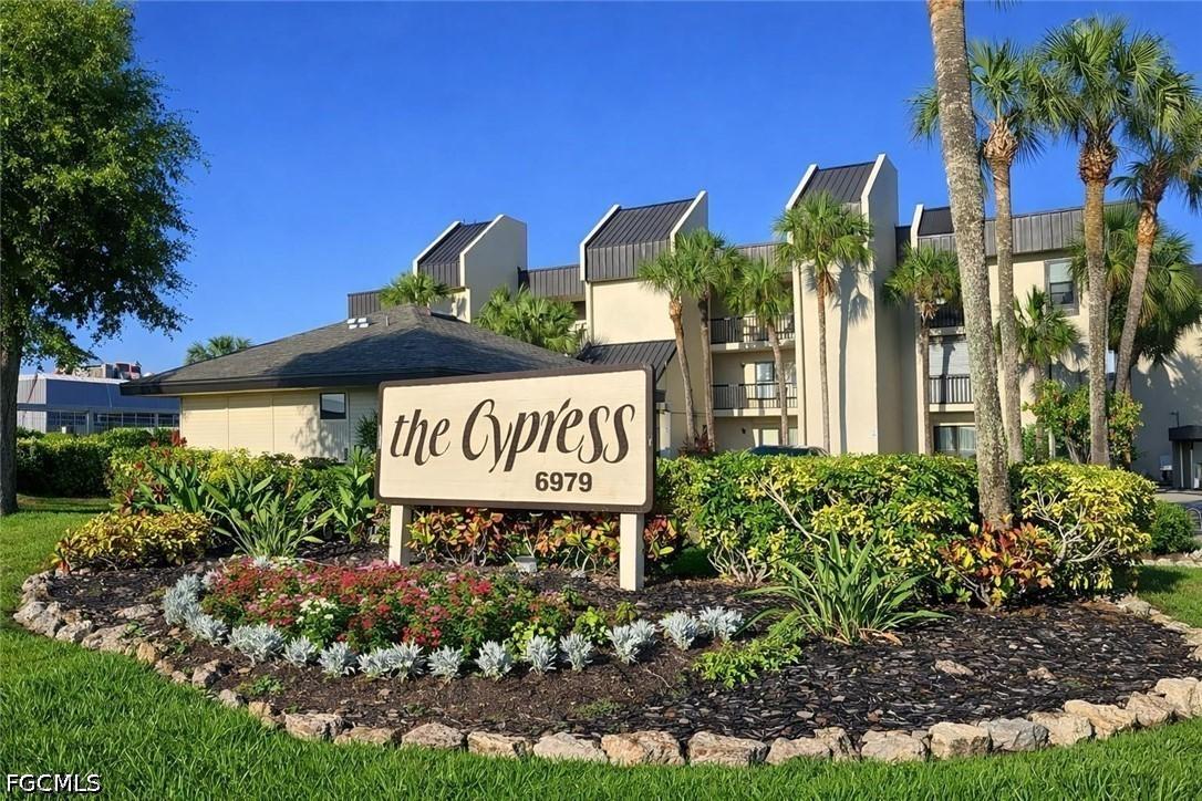 6979 Winkler Rd. #111, Fort Myers, FL 33919
