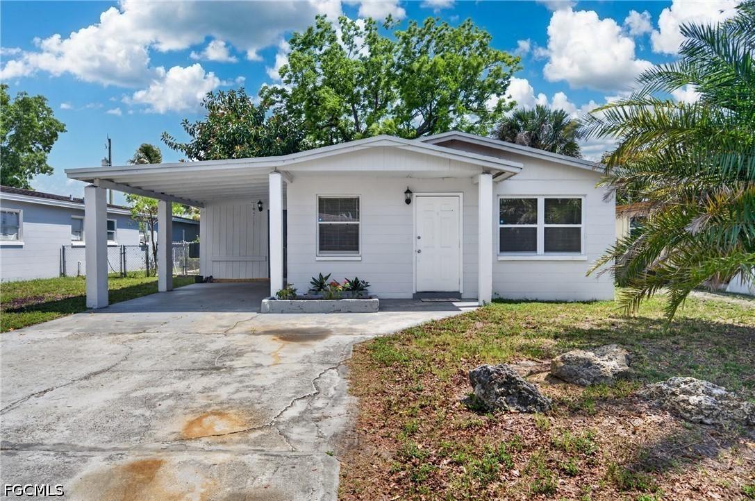 2992 Lafayette St., Fort Myers, FL 33916