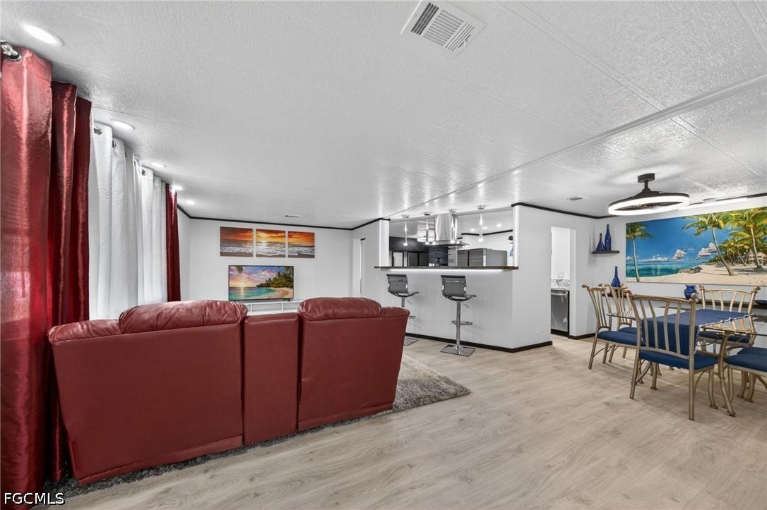 5502 Ben Franklin Ln., North Fort Myers, FL 33917
