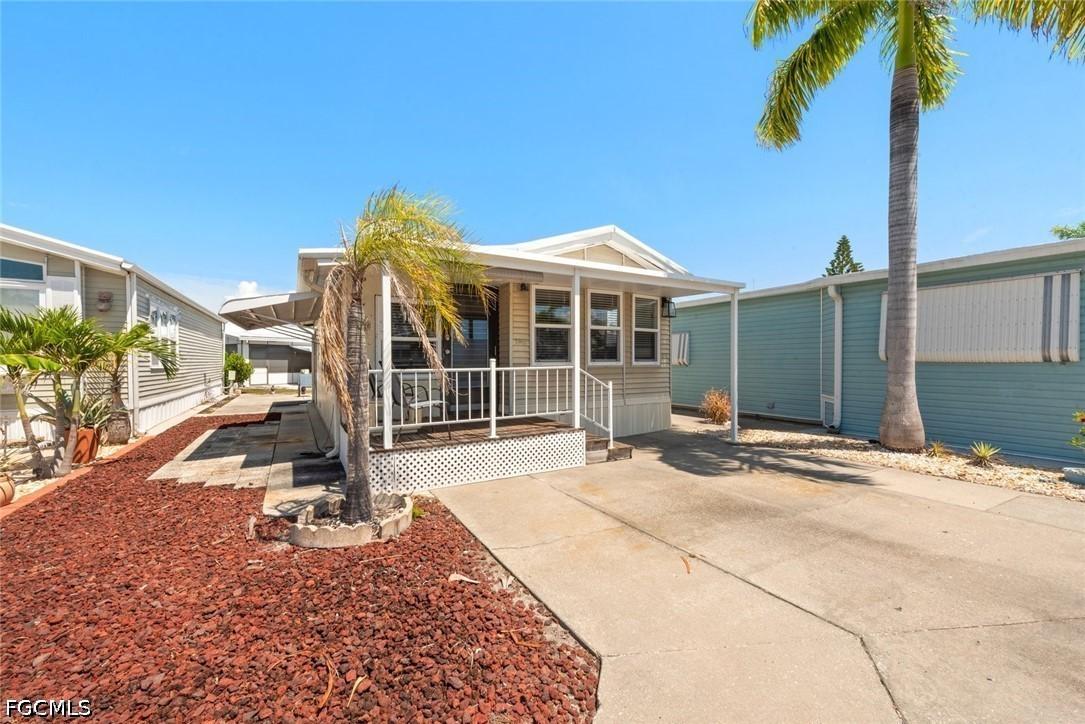 8571 Firwood Dr., Estero, FL 33928