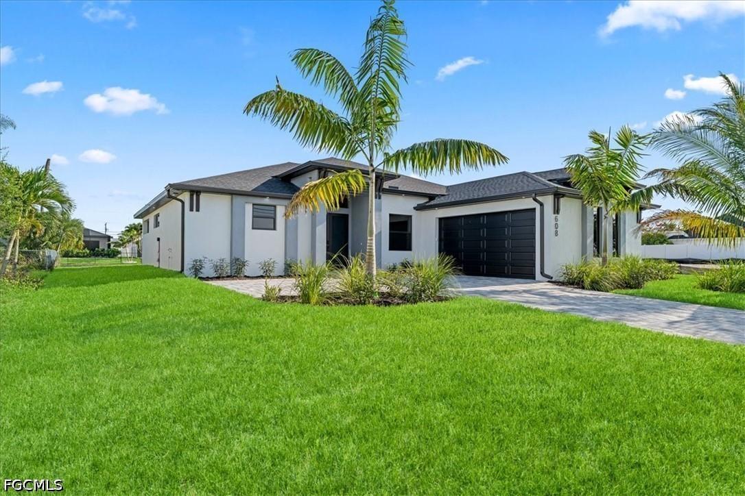 608 SW 20th Ter., Cape Coral, FL 33991