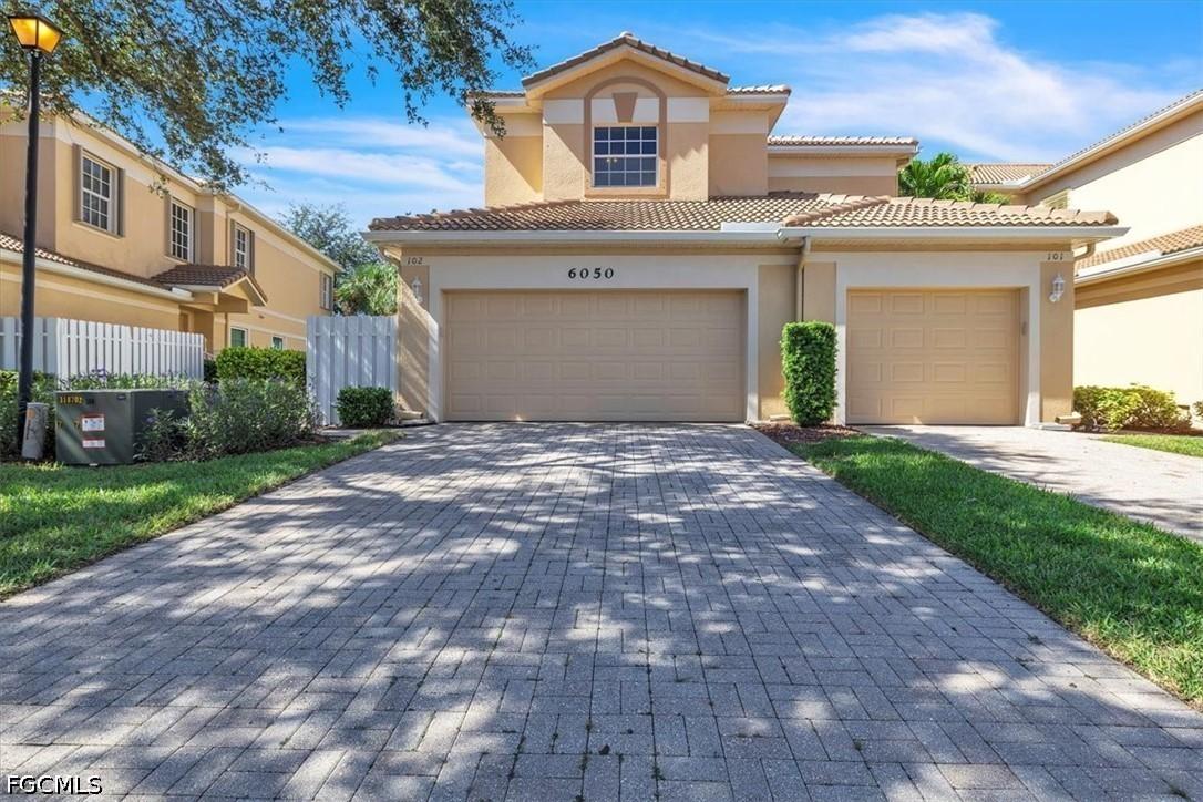 6050 Jonathans Bay Cir. #102, Fort Myers, FL 33908
