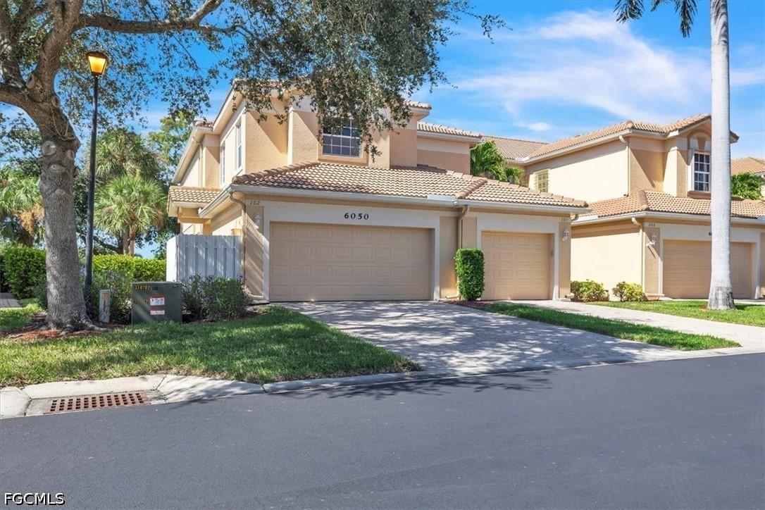6050 Jonathans Bay Cir. #102, Fort Myers, FL 33908