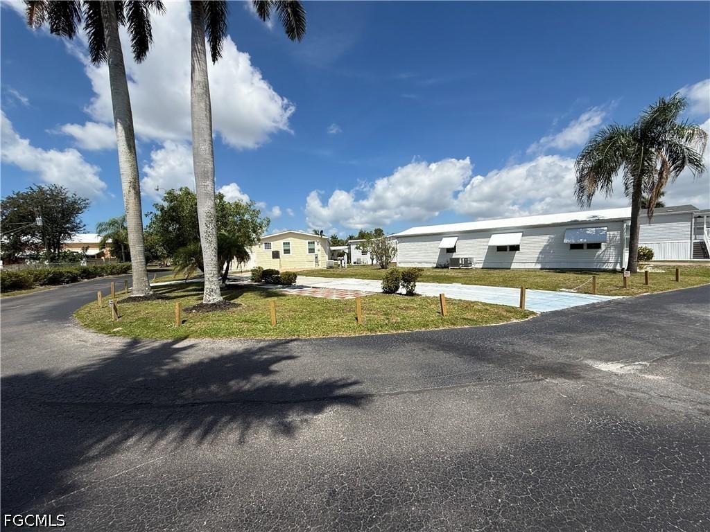 130 Dawn St., Fort Myers, FL 33908