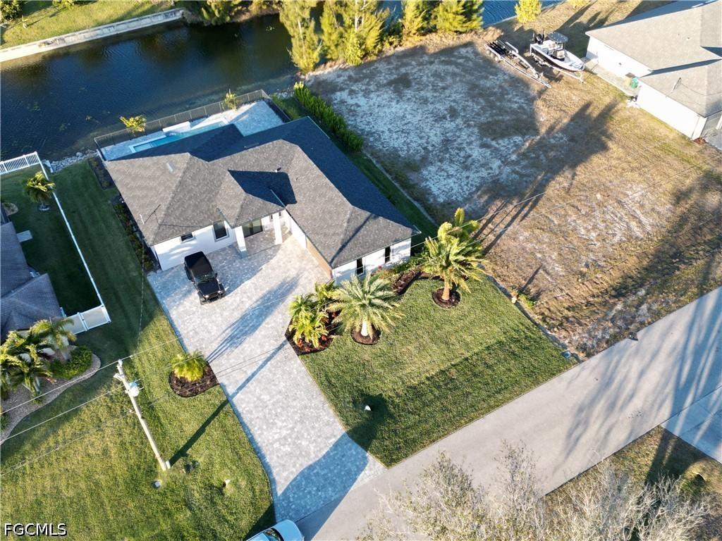 615 SW 22nd Ter., Cape Coral, FL 33991