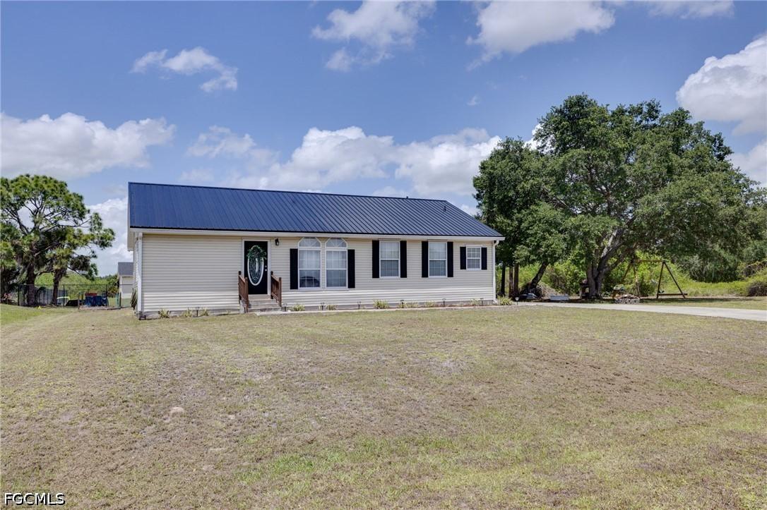 2040 S Montana Cir., Labelle, FL 33935