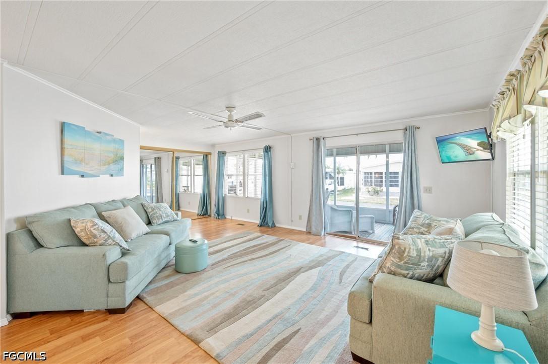 3073 Longview Ln., North Fort Myers, FL 33917